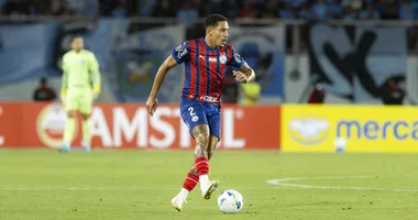 Imagem ilustrativa da imagem Lateral do Bahia passa por cirurgia e fica fora de decisão na Liberta