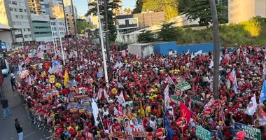 Imagem ilustrativa da imagem Lula em Salvador: circuito Ondina-Barra fica lotado de apoiadores
