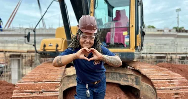 Imagem ilustrativa da imagem Mulheres ganham protagonismo nas obras do VLT na Bahia