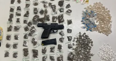 Imagem ilustrativa da imagem Na mira da polícia: homem é preso com armas e drogas em Cajazeiras