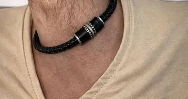 Imagem ilustrativa da imagem Pescoço grande e peludo? Saiba verdade por trás de imagem intrigante