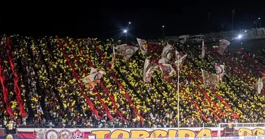 Imagem ilustrativa da imagem Pressão aumenta e torcida do Vitória pede saída de Jair Ventura