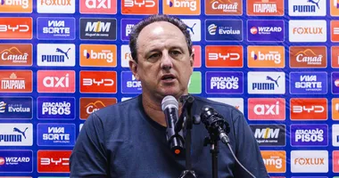 Imagem ilustrativa da imagem Questionado sobre pênalti perdido, Rogério Ceni pega ar em coletiva