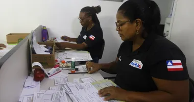 Imagem ilustrativa da imagem Servidores públicos da Bahia recebem ATS recalculado