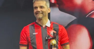 Imagem ilustrativa da imagem Torcedores seguem Wagner Moura e assumem preferência pela dupla Ba-Vi