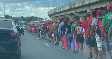 Imagem ilustrativa da imagem Tudo travado: marcha do MST emperra trânsito na BR-324