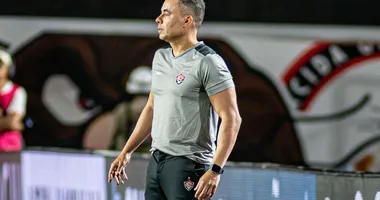 Imagem ilustrativa da imagem Ventura promete pix pra atleta, mas alerta Leão: "Tem que melhorar"