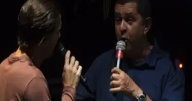Imagem ilustrativa da imagem Vídeo: deputado com sinais de embriaguez interrompe show de Tayrone