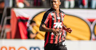 Imagem ilustrativa da imagem Vitória anuncia renovação de contrato com promessa da base