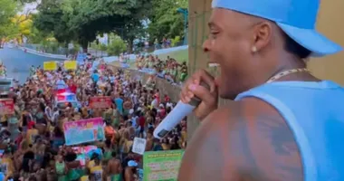 Imagem ilustrativa da imagem Zé Paredão surge cantando Panamera e recebe elogios: "Diferenciado"