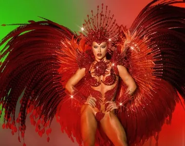 Virgínia Fonseca estreou como rainha de bateria da Grande Rio