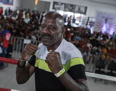 Reginaldo Holyfield desceu para Deam, mas foi solto