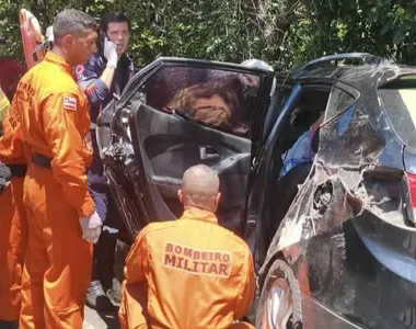Vítima foi socorrida por bombeiros e a SAMU