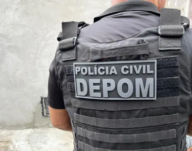 Polícia prendeu o suspeito dentro do apartamento