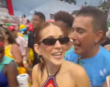 Ana Clara e André Marques foram flagrados no Carnaval de Salvador