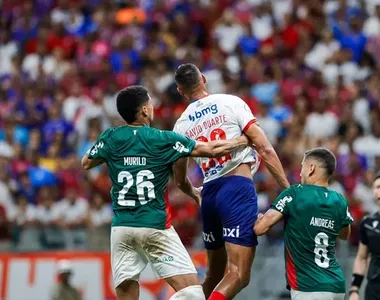 Jogo entre o Bahia e Palmeiras rendeu críticas da torcida contra o VAR