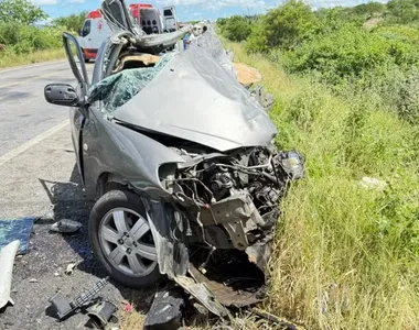 Acidente deixou duas pessoas mortas