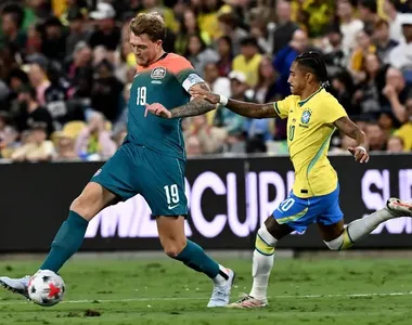 Brasil empatou o jogo aos 49 minutos do segundo tempo
