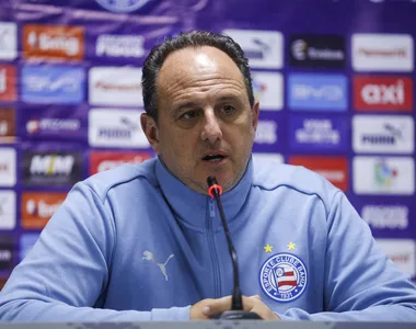 Rogério Ceni estava visivelmente incomodado com a derrota do Bahia para o Athletico-PR