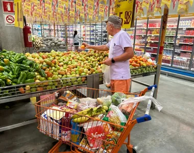 Preço da cesta básica chega a R$ 609,60 e pressiona orçamento em Salvador