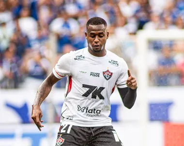 Dudu, volante do Vitória