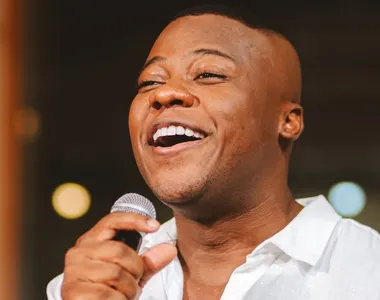 Escandurras diz ter sofrido um golpe em Salvador