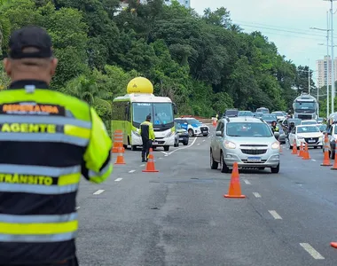 Tráfego é alterado em bairros como Cajazeiras e Itapuã