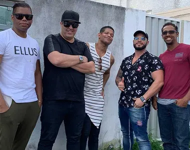 Adriano fez parte da banda Bonde do Maluco