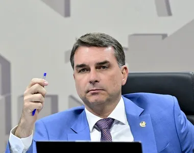 PSOL/Rede Sustentabilidade aponta aproximação entre Flávio Bolsonaro e Daniel Vorcaro