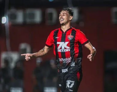 Claudinho não atua pelo Vitória desde 5 de outubro de 2025