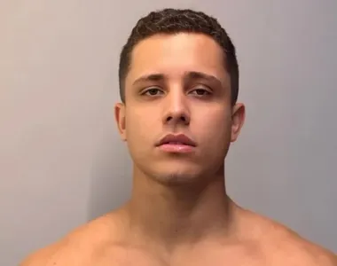 Influenciador é moto com tiro de espingarda