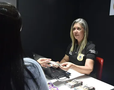 Estação da Lapa recebe posto da Polícia Civil em campanha contra feminicídio e demais grupos vulnerabilizados