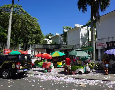 Mesária foi levada à sede da Polícia Federal na tarde deste domingo (4)
