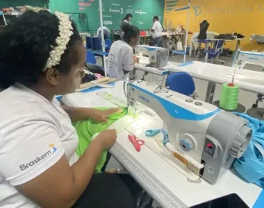 Projeto de capacitação abre inscrições para curso gratuito de costura industrial no bairro do Uruguai