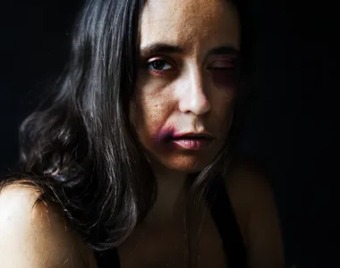 Pesquisas apontam que a cada 30 segundos, uma mulher é vítima de violência no Brasil