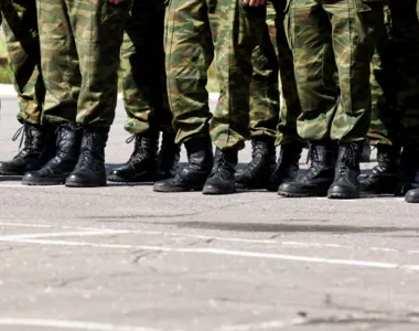 Entenda o que diz o alistamento para pessoas trans