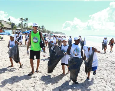 Projeto “Passando o Rodo nas Praias”