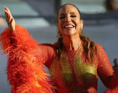 Ivete Sangalo foi vista de mãos dadas com o empresário Tiago Maia