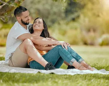 Veja bons locais para date