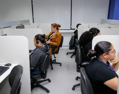 Salários variam entre R$ 1.621 e R$ 2.821,45