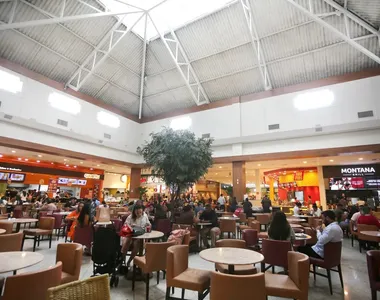 Shoppings e mercados terão horários alterados; confira