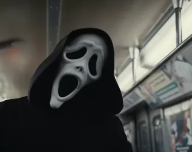 Ghostface está de volta para fazer o público morrer (de rir)