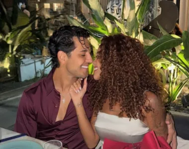 Casal comemora um ano juntos