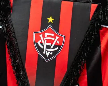 Uniforme foi apresentado nesta quinta-feira (16)