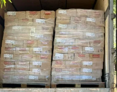 Salsichas estavam vencidas