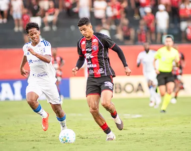 Renê marcou o gol do Vitória na partida