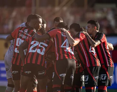 Vitória enfrentará o Corinthians, no Barradão