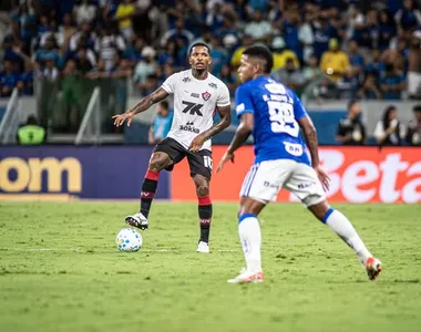 Vitória enfrenta o Cruzeiro neste domingo