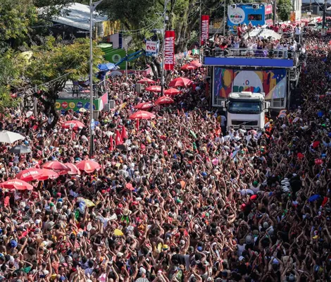 Imagem ilustrativa da imagem Daniela supera Ivete? Turistas apontam melhor show do Carnaval 2026