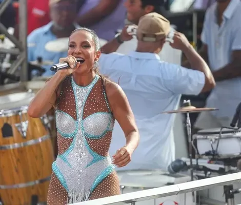 Imagem ilustrativa da imagem Após cirurgia, Ivete fala sobre o seu estado de saúde